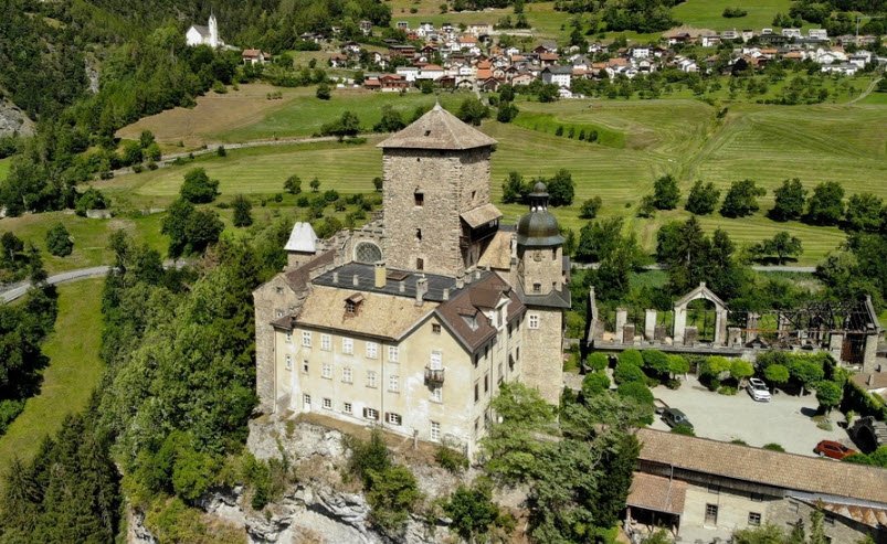 Schloss Ortenstein, Switzerland, Switzerland